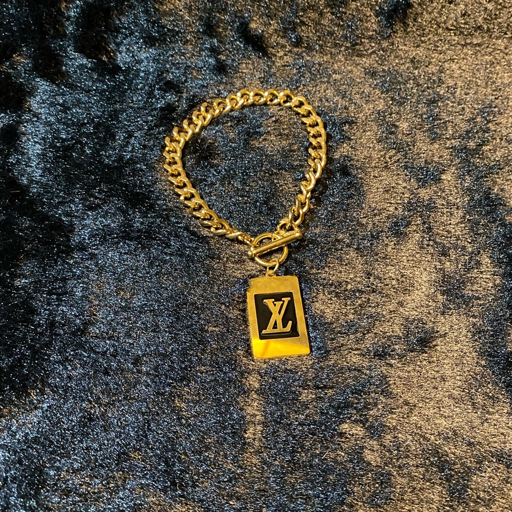 18K Gold Luxury Chain Bracelet - Picture 3 of 3